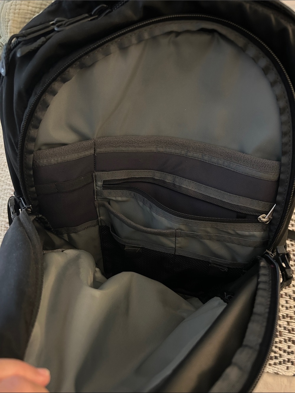The North Face Borealis Backpack - Black - Picture 3 of 6